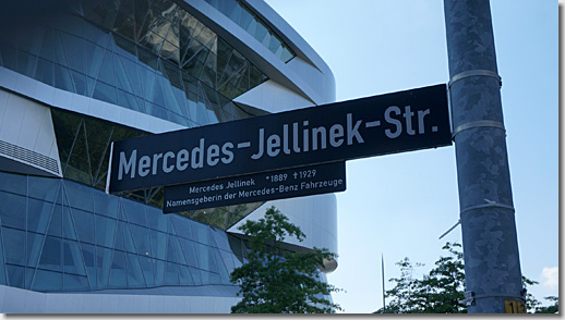 Stuttgart, Mercedes-Benz Museum