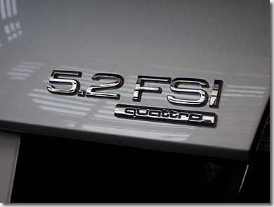 Audi R8 V10 5.2 FSI Emblem