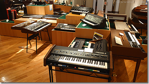 電子楽器の過去と未来 - 浜松市楽器博物館